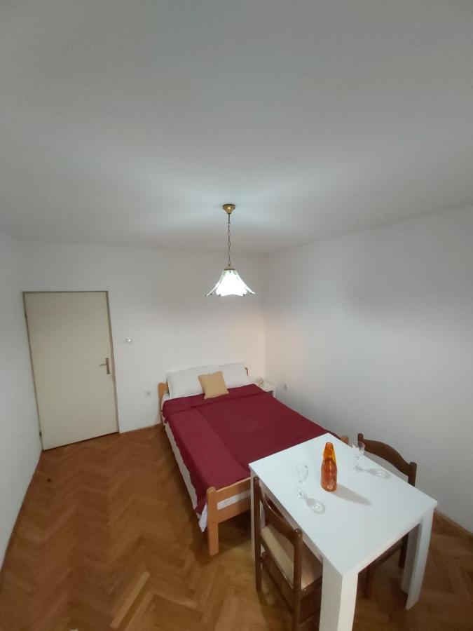 טיווט Apartments Maki מראה חיצוני תמונה