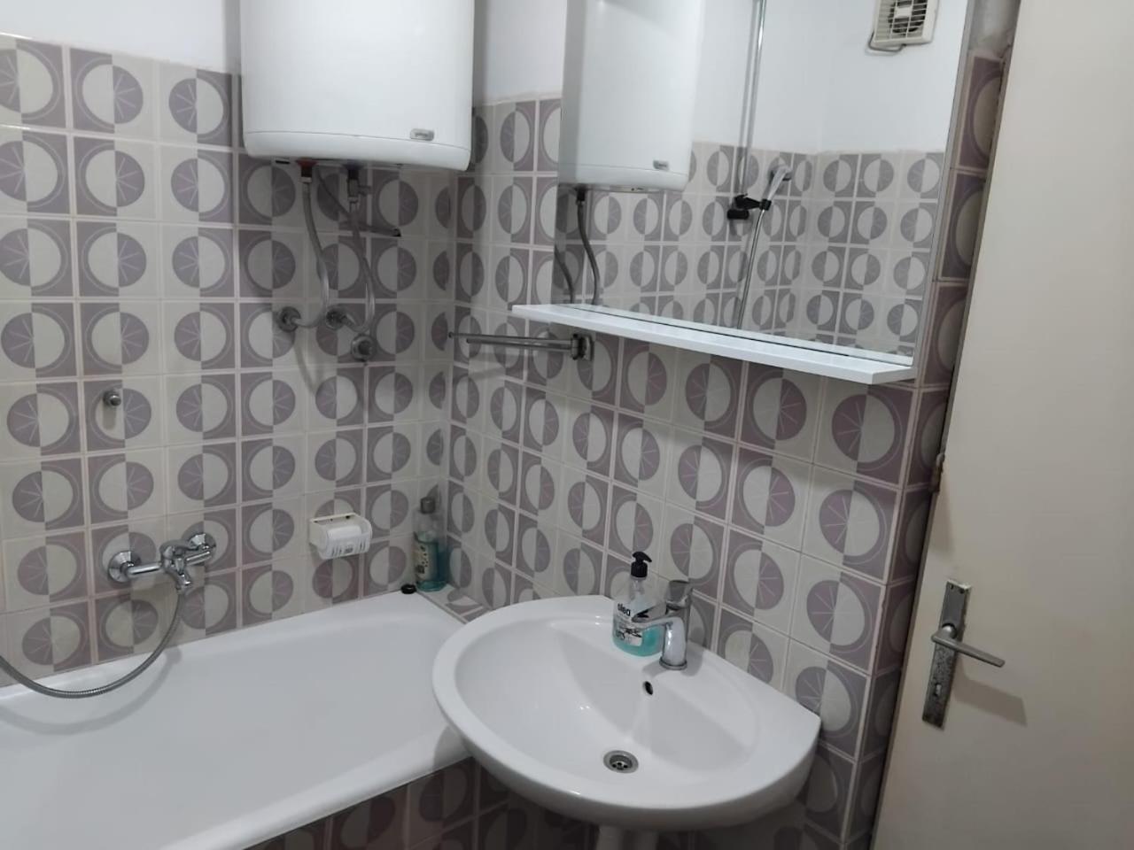 טיווט Apartments Maki מראה חיצוני תמונה